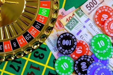 Fortune Tiger game interface on mobile phone showing reel layout and bet controls