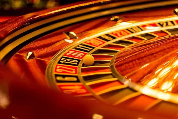 Paytable display showing symbol values and winning combinations for Fortune Tiger